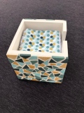 Carré lingettes démaquillantes vert & ocre - 30 € - Boîtes