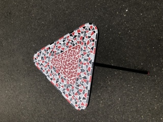 Guéridon triangle - 115 € - Guéridons