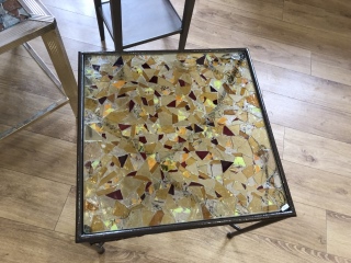 Vitrail orange - 255 € - Tables & tables de nuit